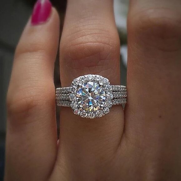 NIP - Trendy Brilliant Zircon Luxury Ring - Size 8 - Picture 1 of 9